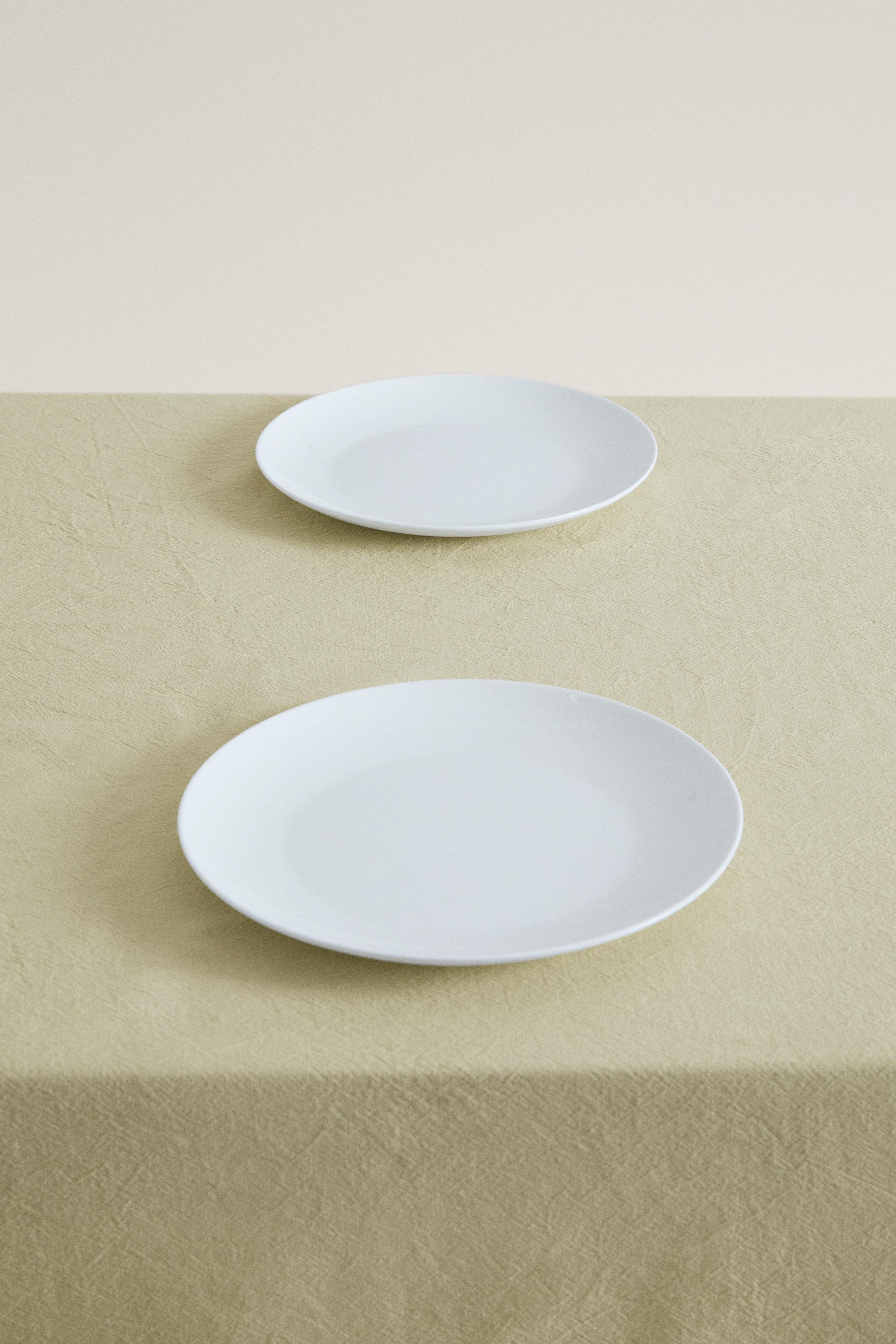 DYED THREAD TABLECLOTH WITH PICOT TRIM